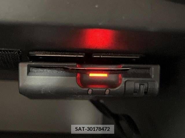 Nissan NOTE 2015-08 302364-6