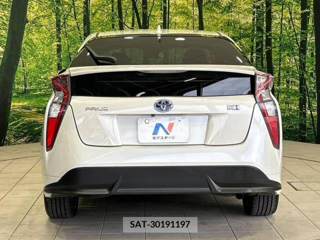 Toyota PRIUS 2016-03 349368-15