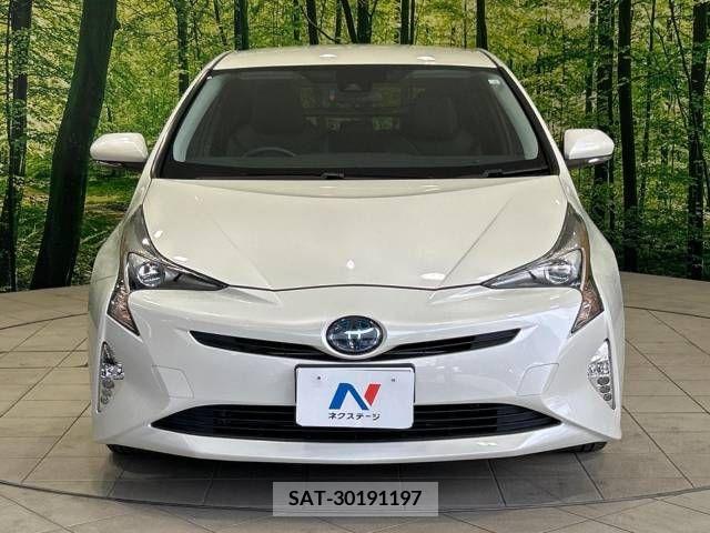 Toyota PRIUS 2016-03 349368-14
