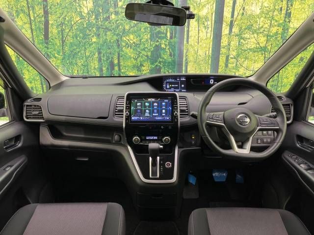 Nissan SERENA 2017-12 194858-1