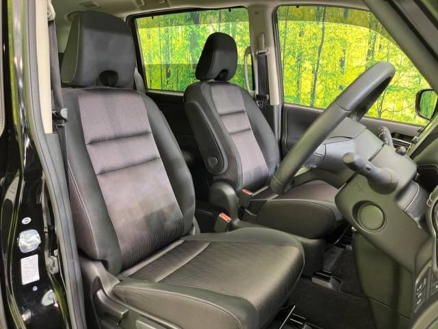 Nissan SERENA 2017-12 194858-8