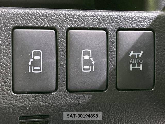 Toyota VOXY 2011-10 289307-5