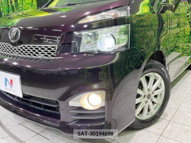 Toyota VOXY 2011-10 289307-13
