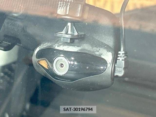 Toyota SIENTA 2018-11 314663-7