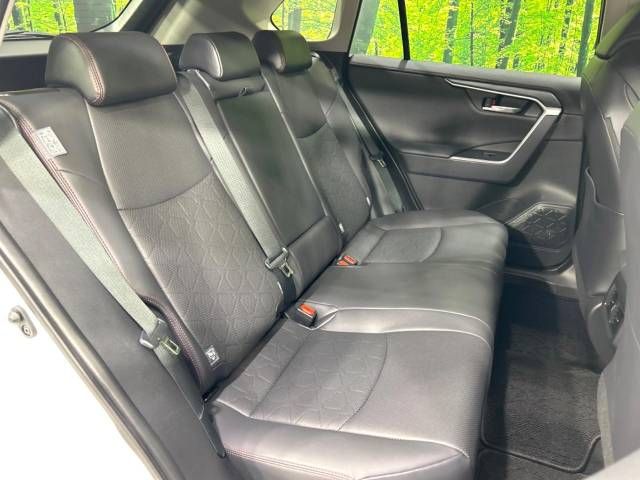 Toyota RAV4 2021-04 185013-9