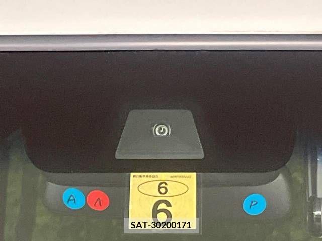 Honda N BOX CUSTOM 2019-06 307053-3
