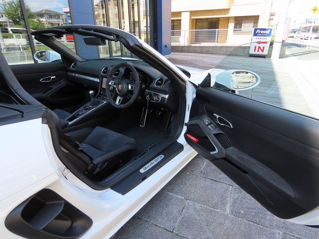 Porsche BOXSTER 2020-10 12860-11