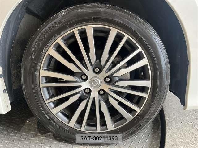 Nissan ELGRAND 2019-01 316302-11