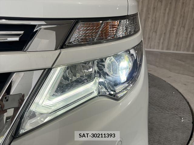Nissan ELGRAND 2019-01 316302-9
