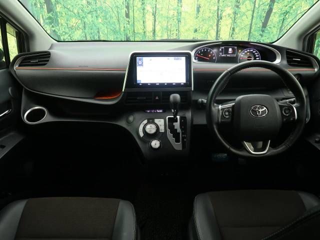 Toyota SIENTA 2018-12 185784-1