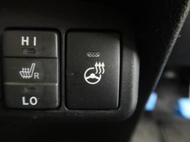 Toyota SIENTA 2018-12 185784-7