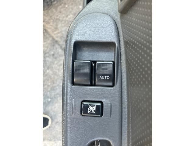 Mazda BONGO VAN 2016-11 194743-4