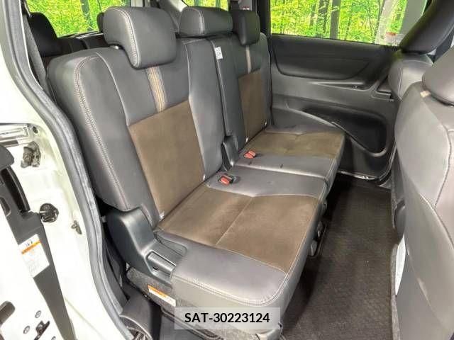 Toyota SIENTA 2018-10 203056-9
