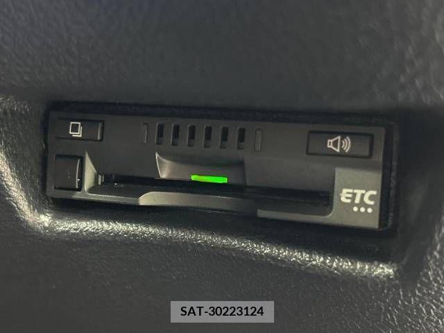 Toyota SIENTA 2018-10 203056-7