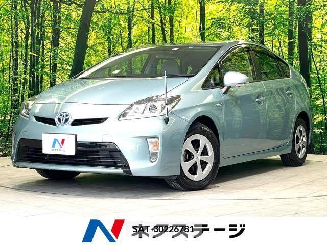 Toyota PRIUS 2015-08 377777-0