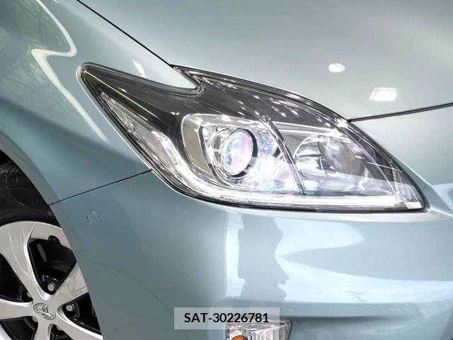 Toyota PRIUS 2015-08 377777-9