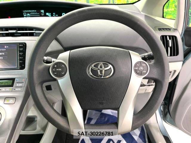 Toyota PRIUS 2015-08 377777-8