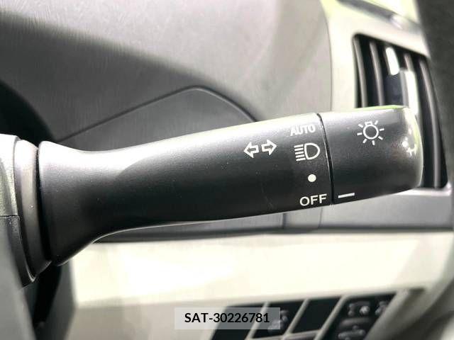 Toyota PRIUS 2015-08 377777-6