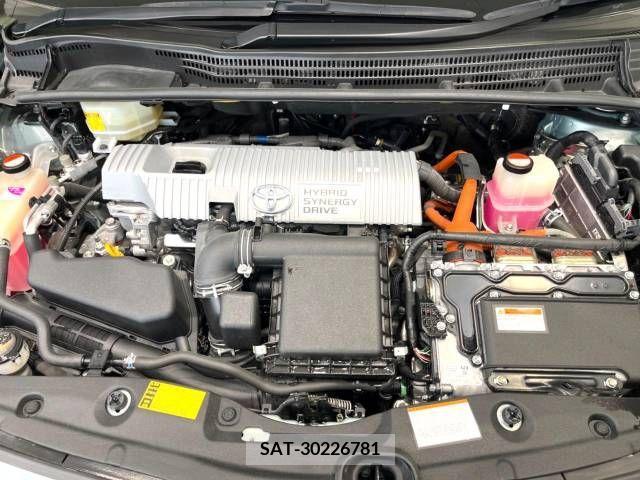 Toyota PRIUS 2015-08 377777-18