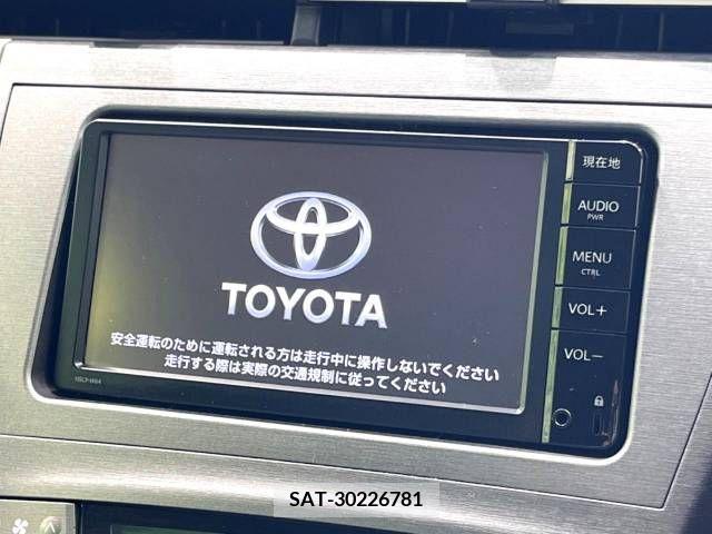 Toyota PRIUS 2015-08 377777-2