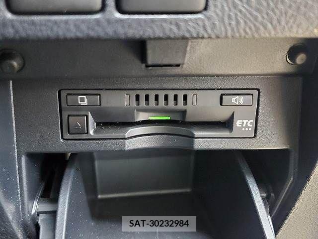 Toyota ALPHARD 2018-07 388997-11