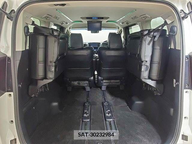 Toyota ALPHARD 2018-07 388997-12