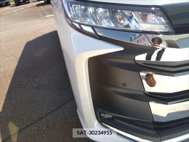 Toyota NOAH 2023-03 365087-4