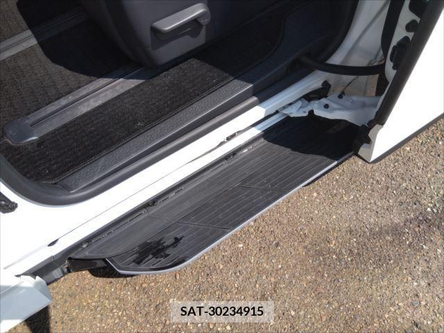 Toyota NOAH 2023-03 365087-20