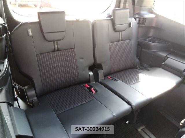 Toyota NOAH 2023-03 365087-17