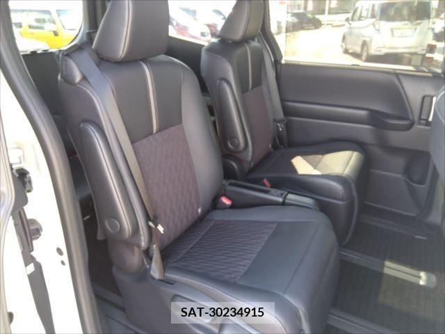 Toyota NOAH 2023-03 365087-16