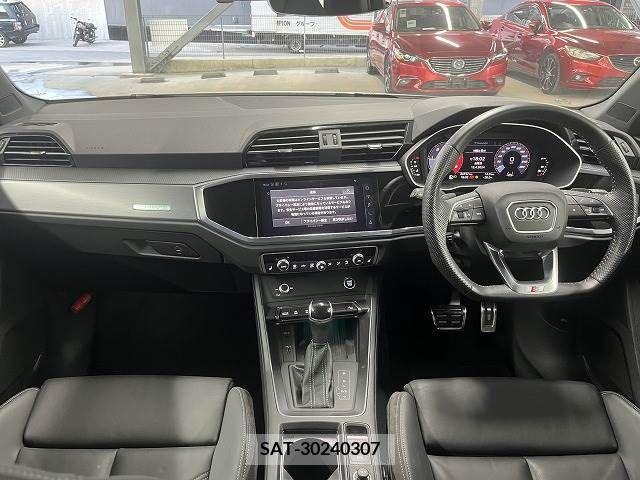 Audi Q3 2020-11 238068-1