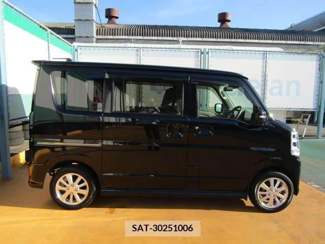 Suzuki EVERY WAGON 2021-10 359997-17