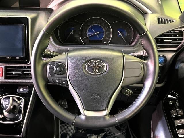 Toyota VOXY HYBRID 2019-02 193290-11