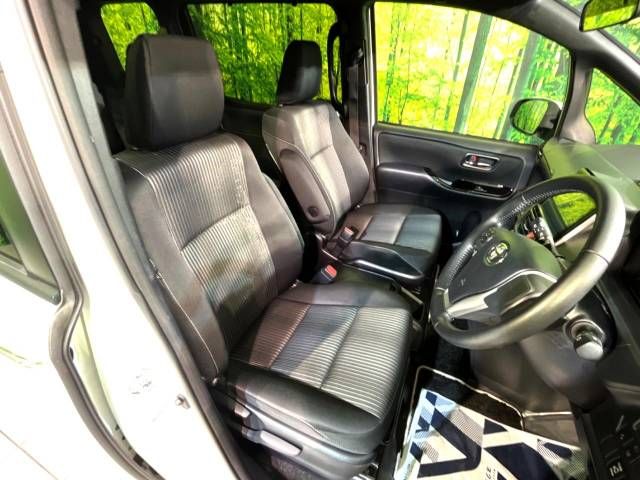 Toyota VOXY HYBRID 2019-02 193290-7