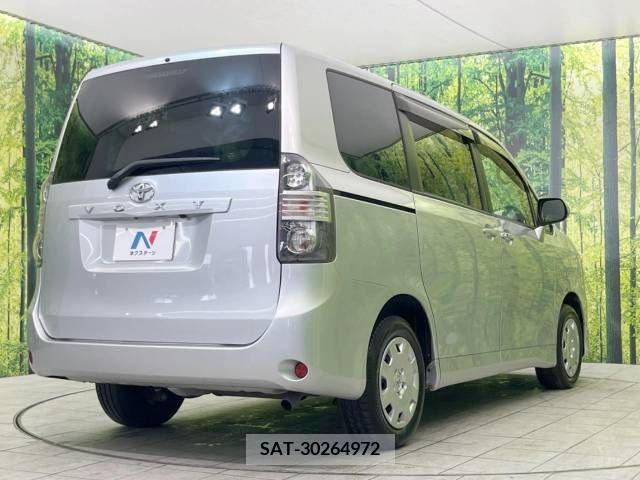 Toyota VOXY 2009-10 321324-18