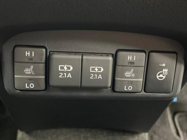 Toyota SIENTA 2019-07 28745-6
