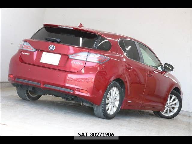 Lexus CT 2011-12 322667-11