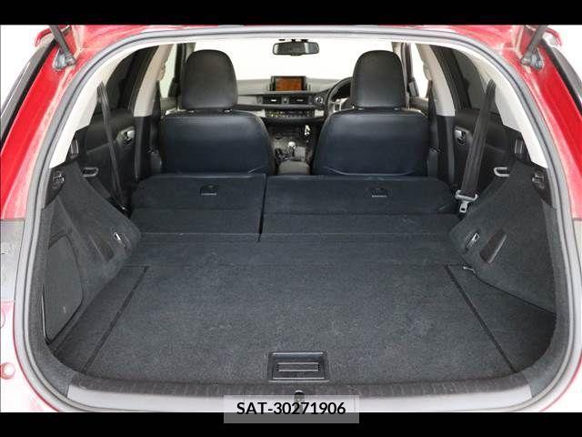 Lexus CT 2011-12 322667-17
