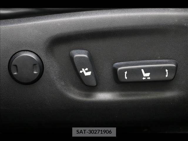 Lexus CT 2011-12 322667-4