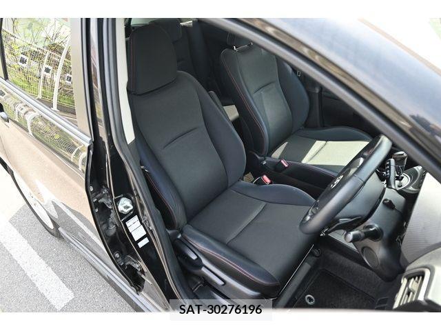 Toyota RACTIS 2011-08 282646-8