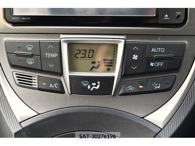 Toyota RACTIS 2011-08 282646-19
