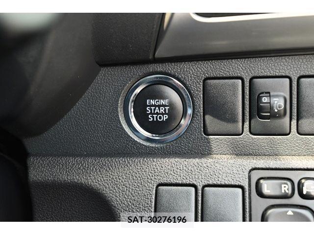 Toyota RACTIS 2011-08 282646-17