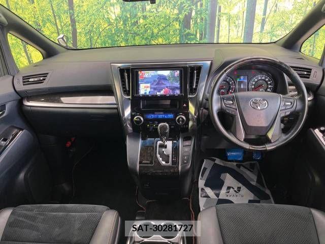 Toyota ALPHARD 2016-10 332611-1