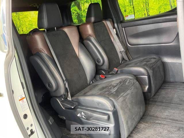 Toyota ALPHARD 2016-10 332611-9