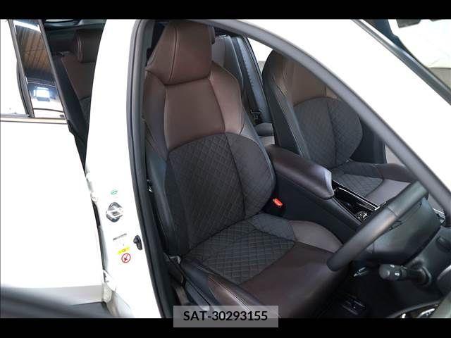 Toyota C-HR 2017-02 253914-16