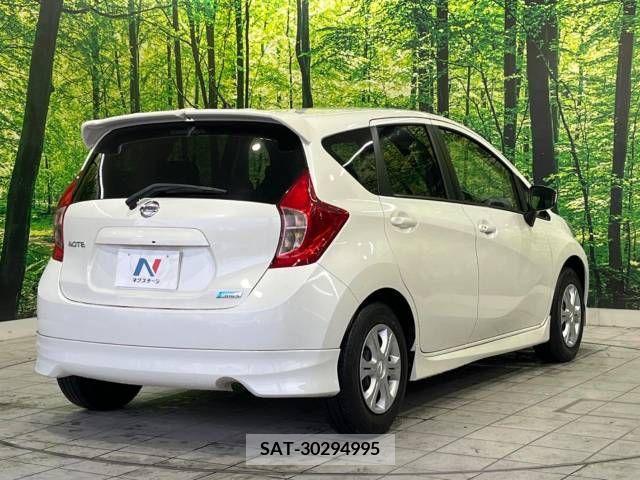Nissan NOTE 2015-02 280069-16