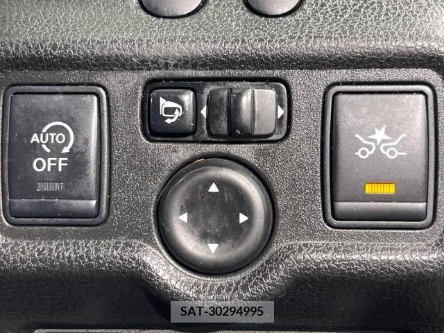 Nissan NOTE 2015-02 280069-3