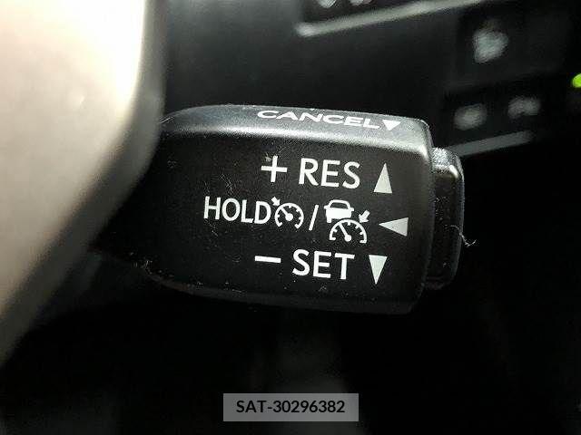 Lexus IS 2017-04 237878-4