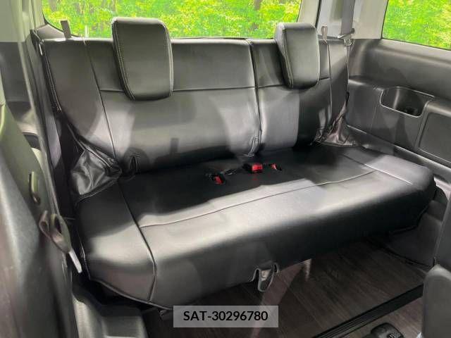 Honda e 2010-04 394306-10