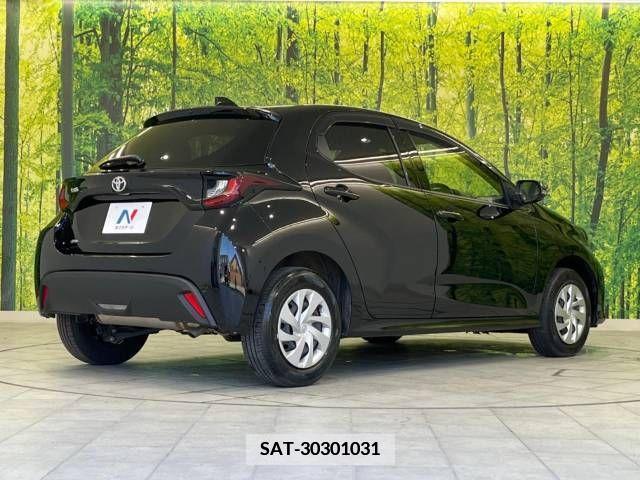 Toyota YARIS 2021-07 371427-18